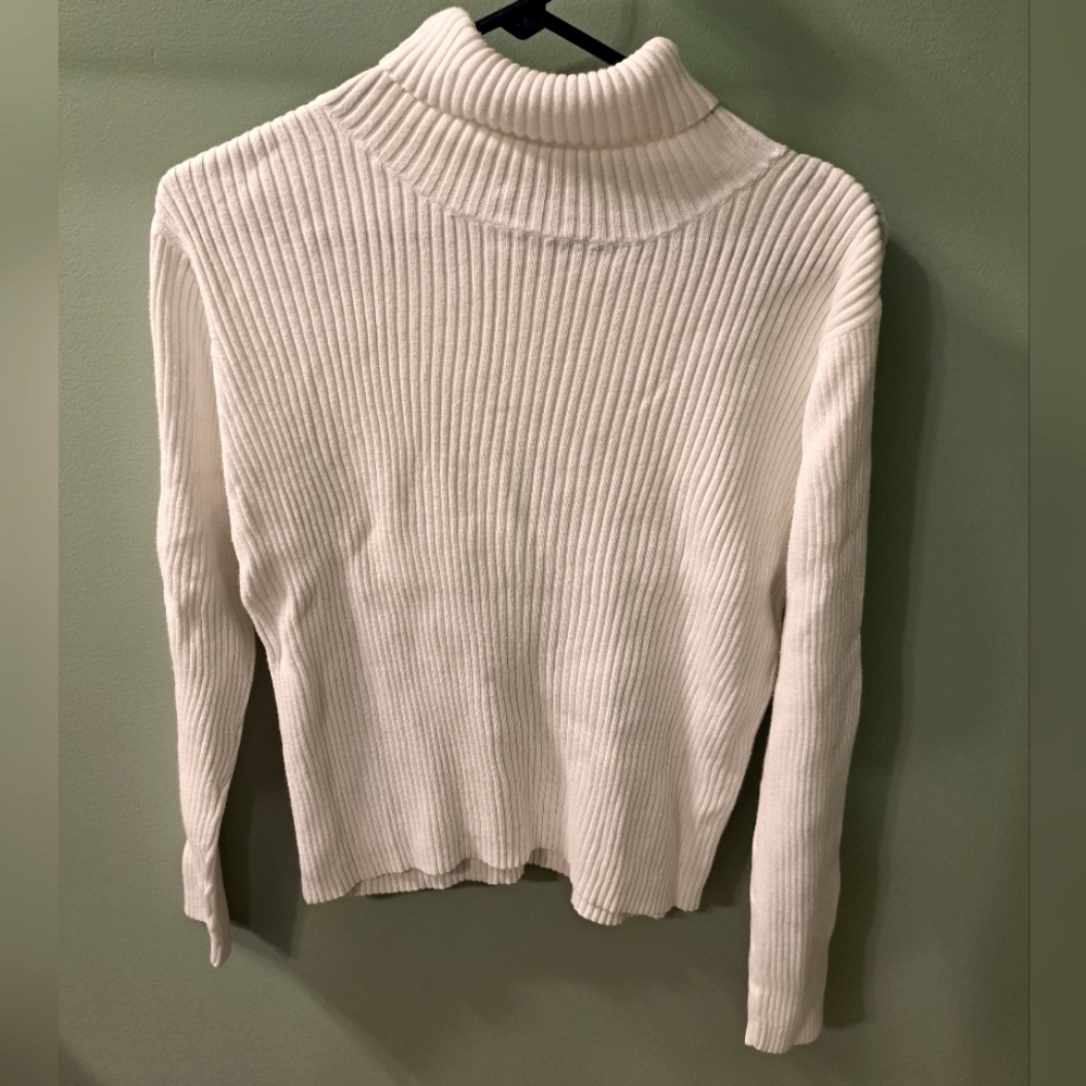 Telluride Clothing Co Women's White Ribbed Turtleneck Shirt - Size L